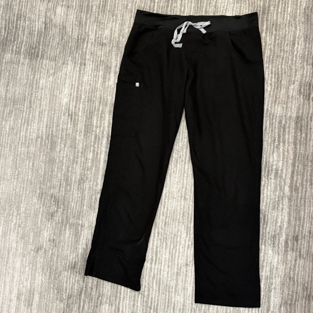 WOMEN"S BLACK KADE SCRUB PANTS, size LARGE. excellent condition.